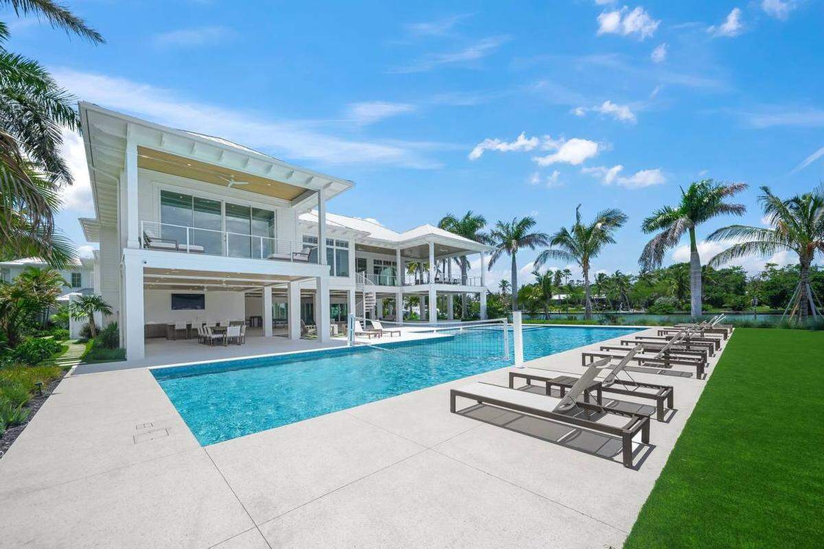Esta propiedad de ultralujo, con un precio de $25,950,000, está a la venta en Longboat Key. SRQ360, Inc.