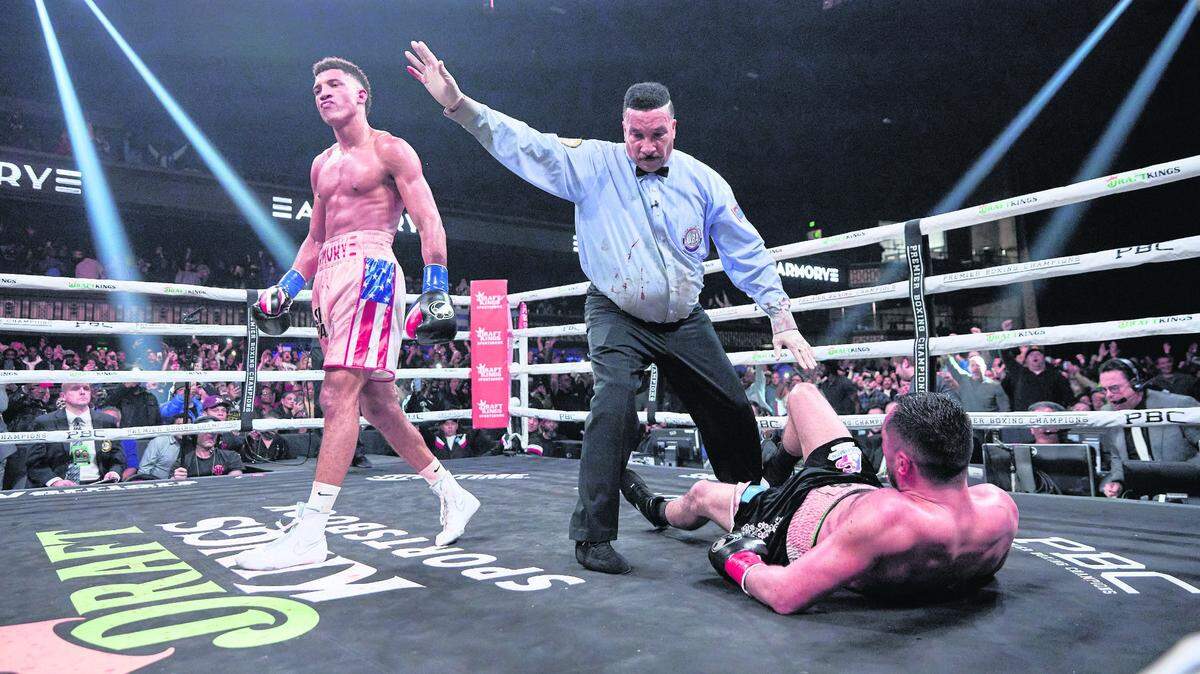 Foto de archivo. David Morrell Jr. (izq.) ya tiene rival y fecha de pelea. El campeón cubano de las 168 libras enfrentará al ghanés Sena Agbeko en el evento coestelar de la velada de Premier Boxing Champions el 22 de abril que tendrá como protagonistas a Ryan García y Gervonta “Tank’‘ Davis.