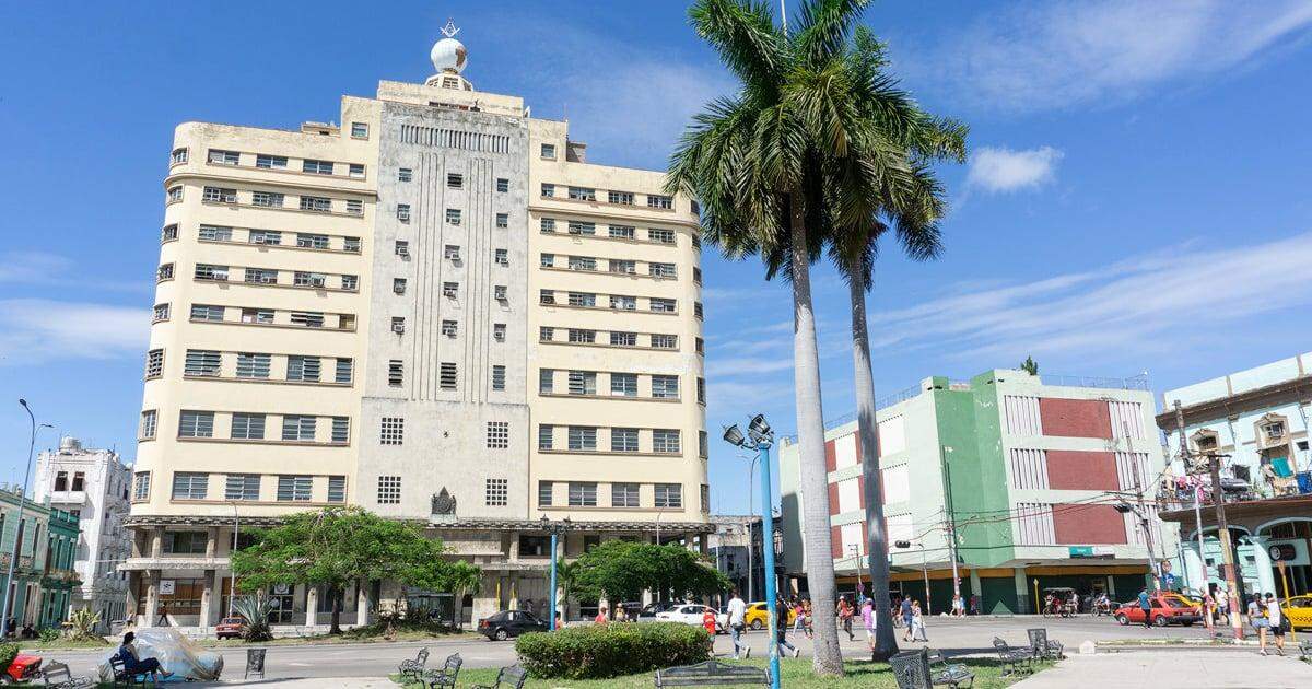 Hoy, hace una semana, un grupo forzó su entrada en la Gran Logia, en el corazón de La Habana, para reventar una reunión convocada por un líder que no reconocen. Las imágenes se difundieron rápidamente en redes sociales.