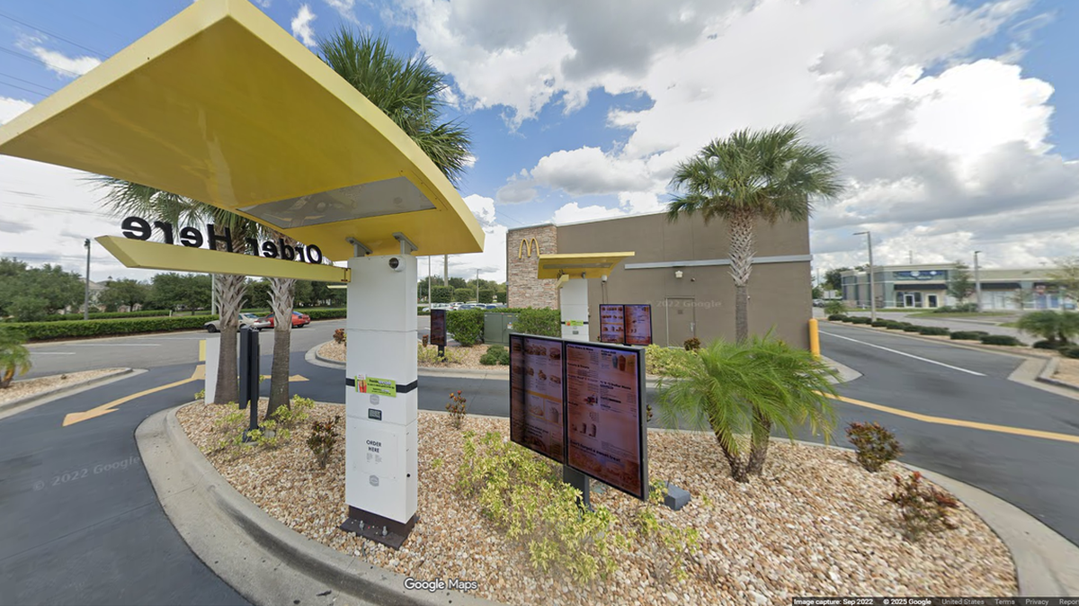 El tiroteo ocurrió poco después de las 3:00 a.m. en el McDonald’s de Osceola Polk Line Road, en Davenport, Florida, y terminó con el empleado arrestado, dijo la policía.