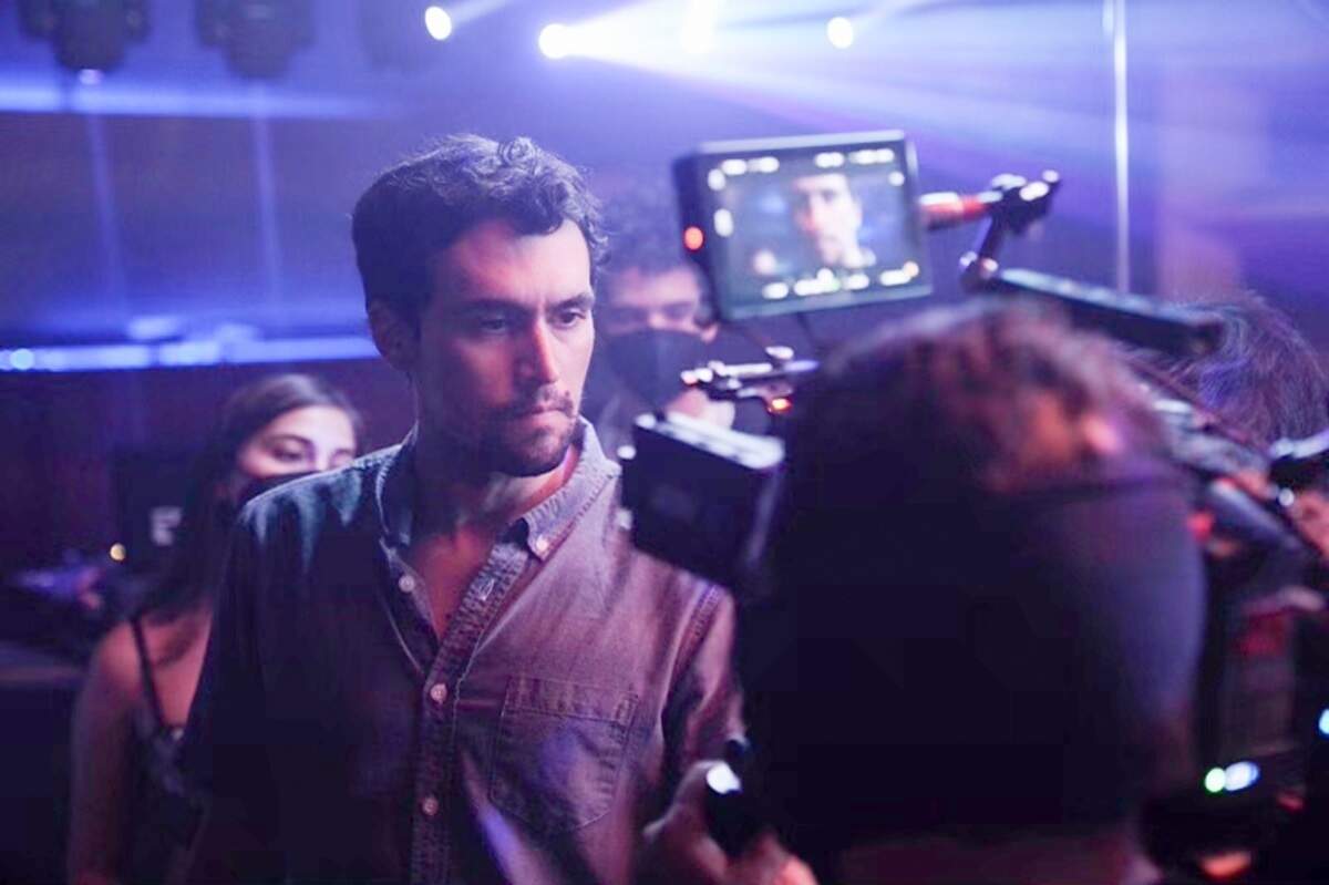 Christian McGaffney protagonizó la película venezolana rodada en Miami en 2021, “Simón”, en la que interpreta a un luchador por la libertad que huye a Miami para obtener asilo político; actualmente está disponible en Netflix.