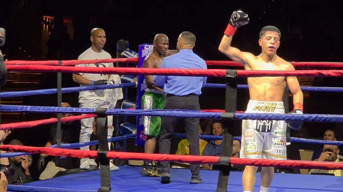 Peleador cubano es descalificado y los gemelos Bonilla confirman su promesa de futuro mexicano