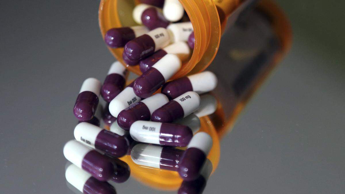 A middle school health technician faces multiple charges of child neglect after investigators learned narcotics intended for students has been replaced with aspirin, according to the Okaloosa County Sheriff’s Office.