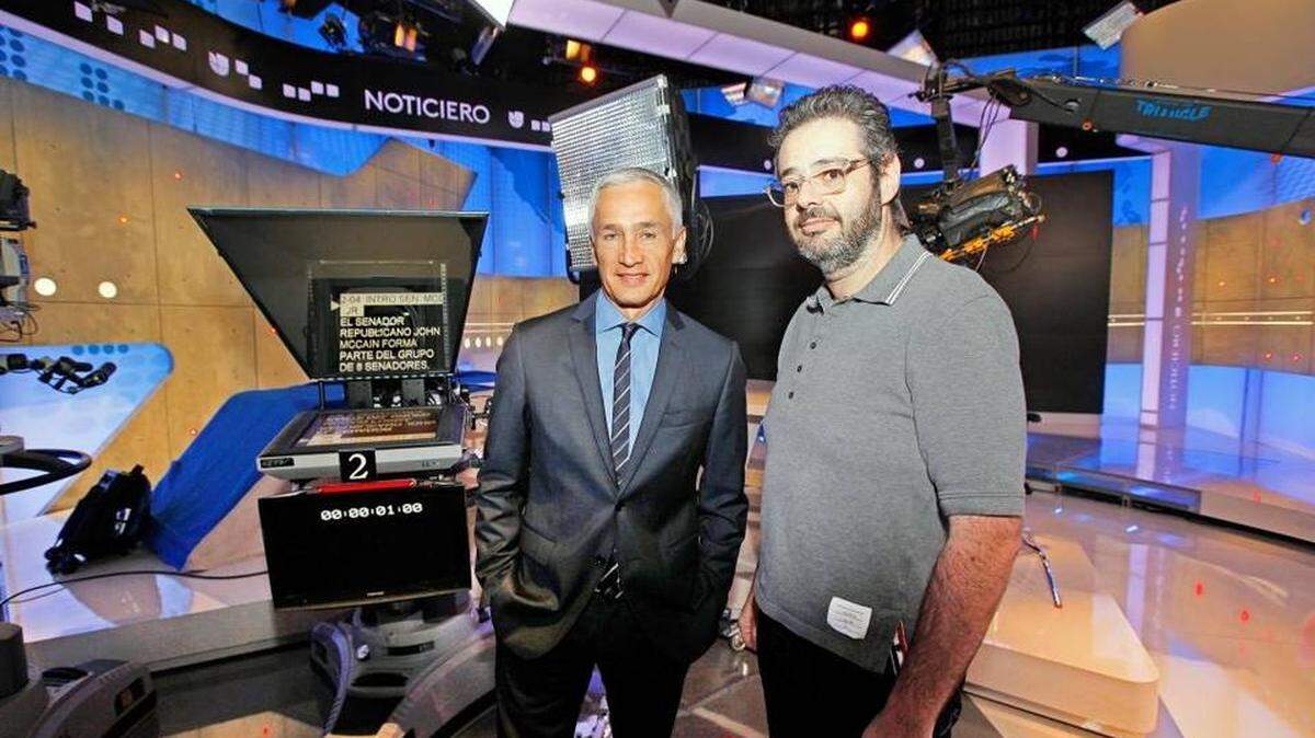 Fotografía de archivo de Jorge Ramos con el entonces jefe de noticias de Univisión, Isaac Lee, en Miami en 2013