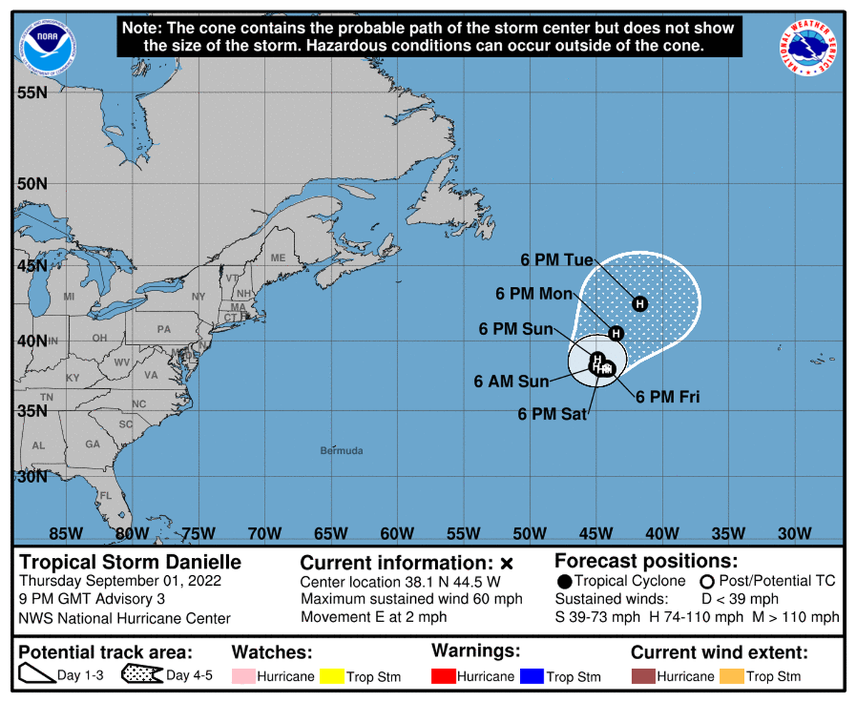 El NHC pronostica que la tormenta Danielle se fortalecerá más y se convertiría en un huracán en el Atlántico.