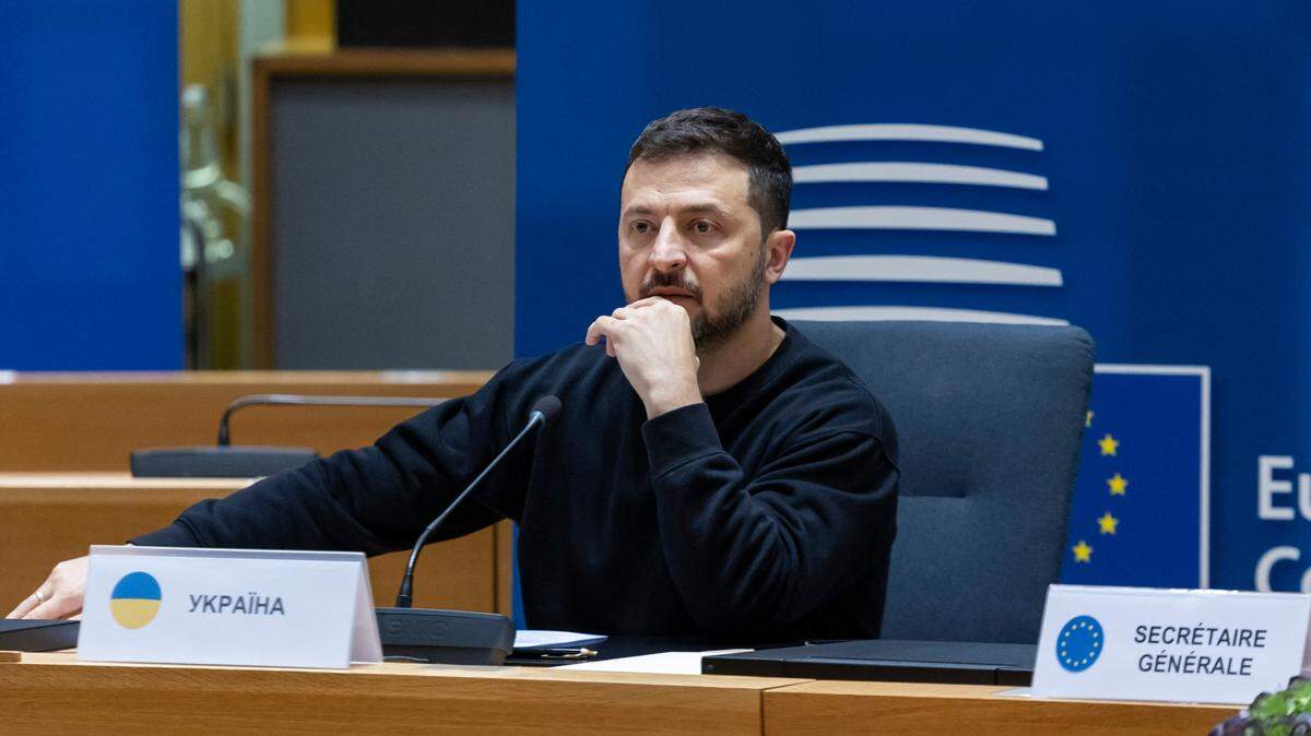 El presidente de Ucrania, Volodimir Zelenski, participa en una reunión del Consejo Europeo, en Bruselas, Bélgica, el jueves 17 de octubre de 2024. 