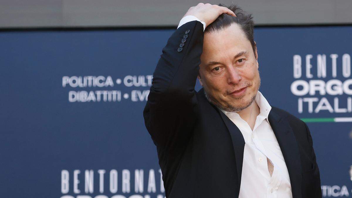 Elon Musk en la fiesta de Fratelli d’Italia.