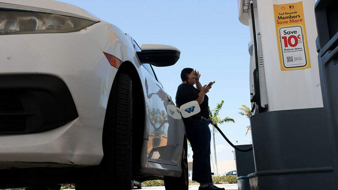 Precio de la gasolina en Florida baja 20 centavos. Sigue la racha de descensos