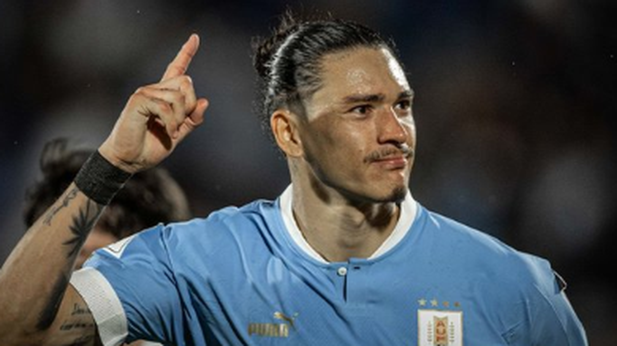  Con un doblete de Darwin Núñez y el autogol de Gabriel Villamil, Uruguay despachó el martes 3-0 a Bolivia y confirmó su espléndido momento en las eliminatorias rumbo a la Copa Mundial de 2026.