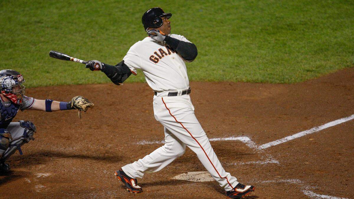 Barry Bonds está ubicado entre los mejores bateadores de todos los tiempos en Grandes Ligas.