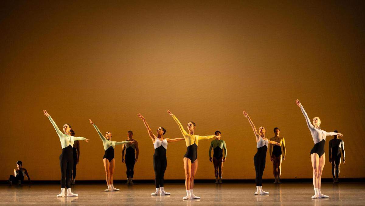 Los bailarines de Miami City ballet en “Coincident Dances”, de Pam Tanowitz.