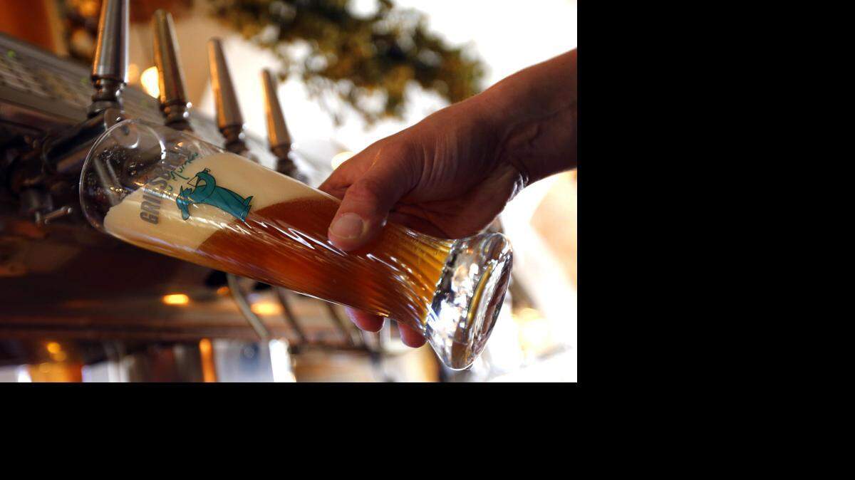 El consumo de alcohol continúa el informe, precisando que los niveles de “consumo ocasional de alcohol” siguen sin cambio desde hace 20 años.   