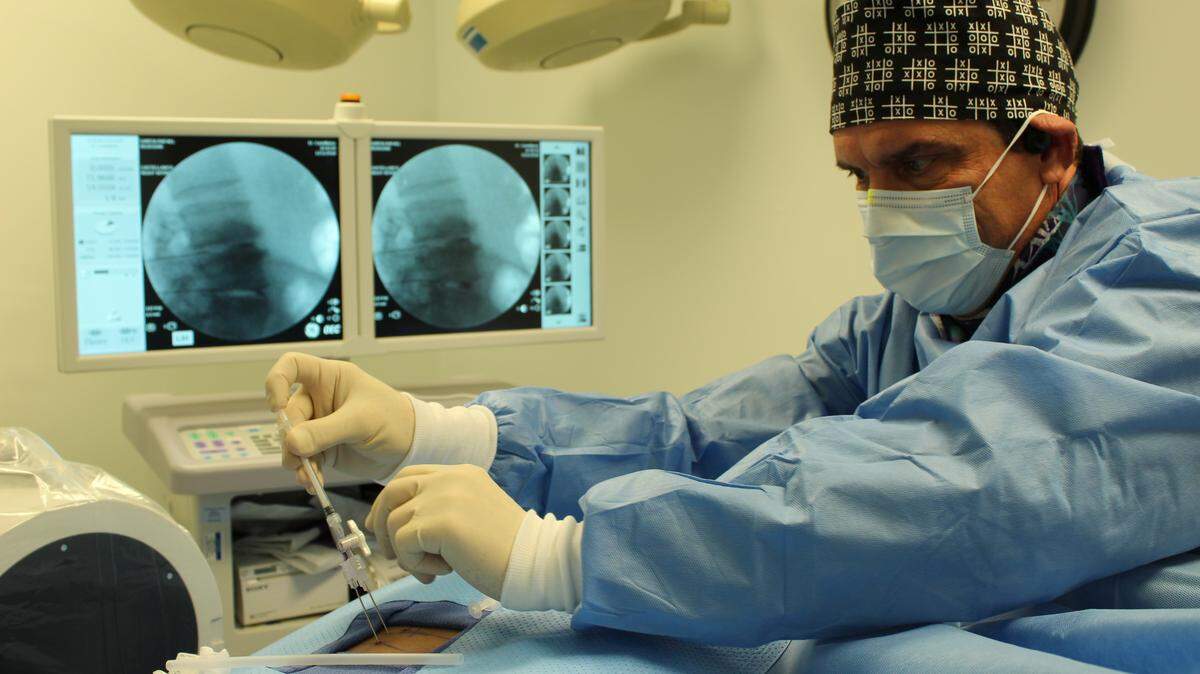Casi en la totalidad de los pacientes el procedimiento se realiza una sola vez y en más de 87 por ciento de los casos solo es necesario retornar para una o dos consultas de seguimiento.