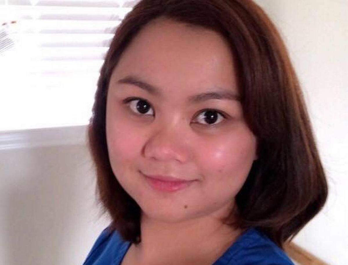 Eden Selispara, de 33 años y de Filipinas, fue contratada para trabajar como enfermera en Estados Unidos por MedPro Healthcare Staffing, una compañía de Florida que pagó sus viajes y la ayudó a obtener la residencia a cambio de un compromiso de tres años trabajando para MedPro.