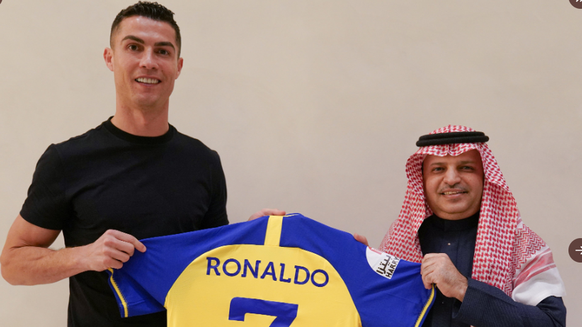 The Al Nassr FC club from Saudi Arabia on Friday announced the signing of Cristiano Ronaldo. The Portuguese soccer star broke off his relationship with English Manchester United during the World Cup in Qatar.