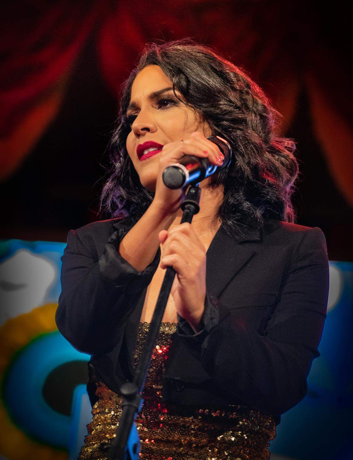 La cantautora Haydée Milanés se presenta en el Flamingo Theater Bar.