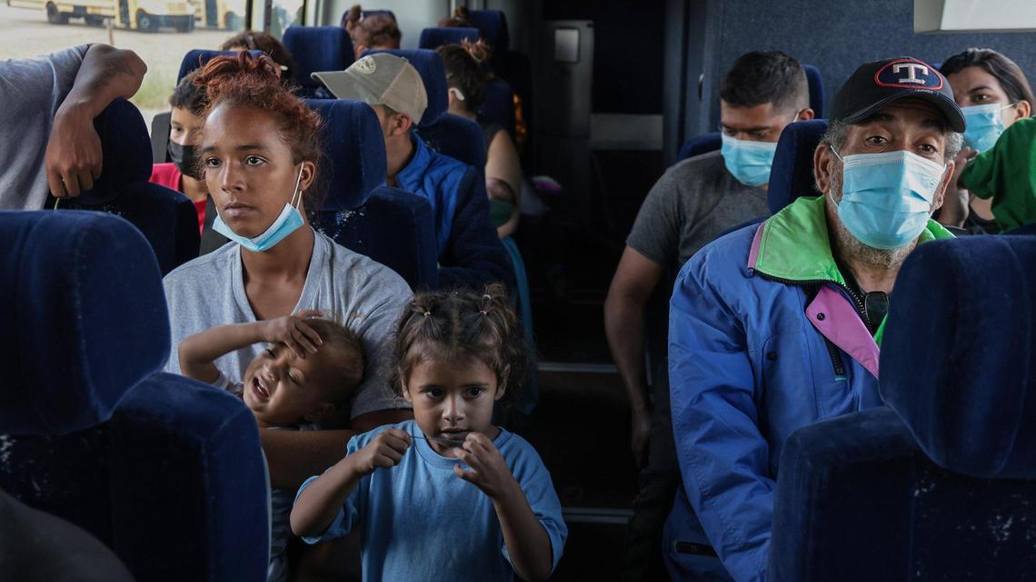 La doble moral de los venezolanos en Miami que estigmatizan a los migrantes de Venezuela | Opinión