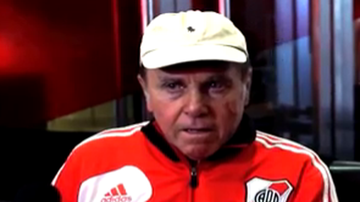El exinternacional argentino Daniel Onega, que será homenajeado por su etapa como blanquiverde (1973-1976) el próximo domingo, antes del partido ante el Tenerife, manifestó en una entrevista con EFE que “Pelé fue mejor que Maradona y Messi”, aunque no lo dice en Argentina.