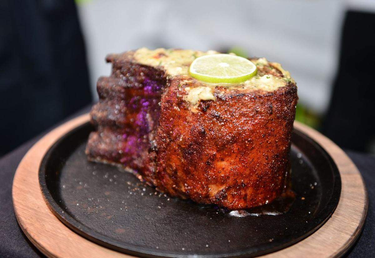 Goya Foods’ Swine & Wine es la gran fiesta del cerdo al aire libre en el histórico Hotel Biltmore de Coral Gables.