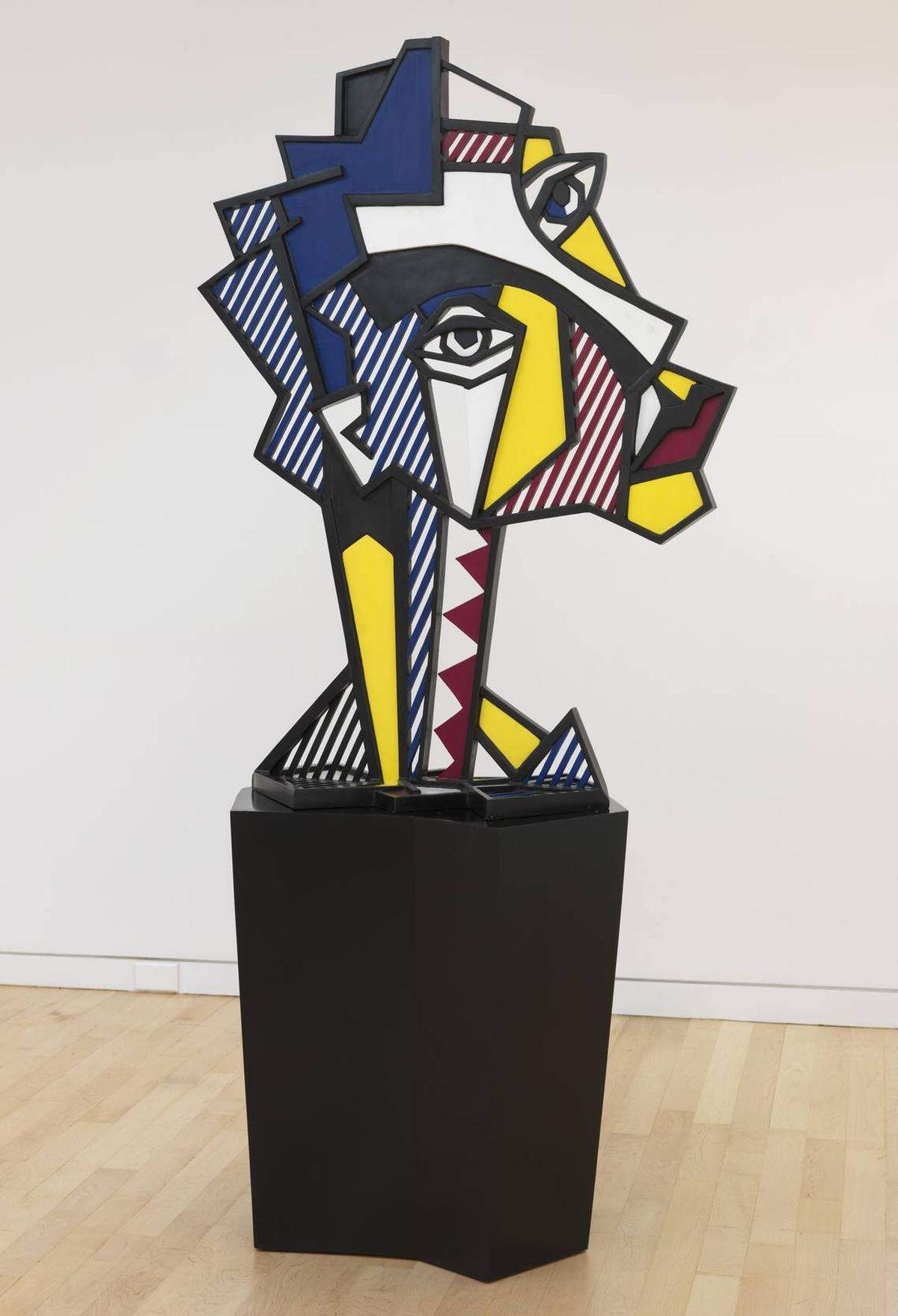 “Expressionist Head”, 1980, de Roy Lichtenstein. Bonce patinado y pintado con base de madera pintada; 55 x 41 x 18 pulgadas. Edición de 6. Parte de la exhibición “Pop Minimalism / Minimalist Pop” de Jeffrey Deitch y Gagosian en el Moore Building del Miami Design District.