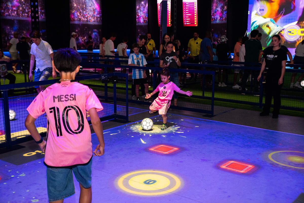 “The Messi Experience: A Dream Come True” ha anunciado que extenderá su estancia en The Hangar at Regatta Harbour en Coconut Grove, Miami, hasta mediados de septiembre de 2024.