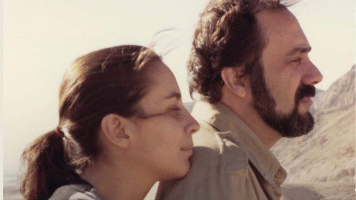 “DESEENME UN buen viaje”, son las memorias de los últimos meses de la vida de Carlos Alberto Montaner, escrito por su hija, Gina Montaner.