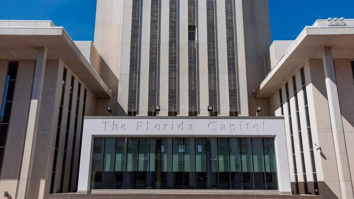 Vista general del Capitolio de la Florida el lunes 3 de marzo de 2025, en Tallahassee, Florida.