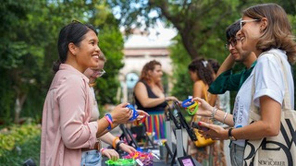 El miércoles 4 de junio, de 6 p.m. a 9 p.m., Vizcaya Museum and Gardens celebra&nbsp;Vizcaya Late: Pride Edition, una velada al aire libre llena de arte, creatividad y orgullo LGBTQIA+.