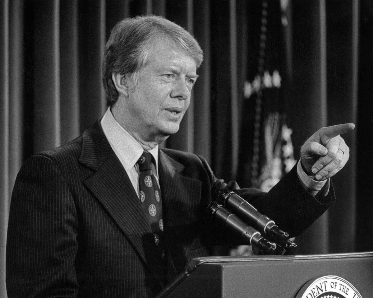 Foto de archivo del 30 de enero de 1978, del presidente Jimmy Carter durante una conferencia de prensa televisada desde la Casa Blanca, en Washington, D.C.