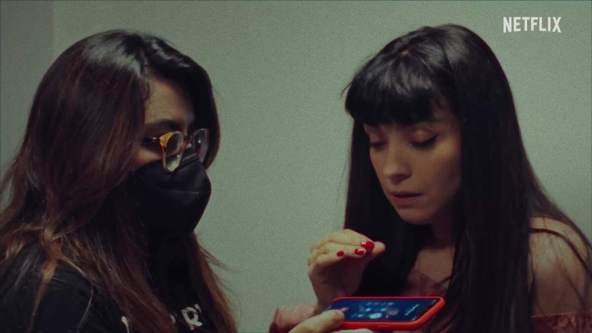 En Netflix el documental ‘Mon Laferte, te amo’ (2024) de las directoras Joanna Reposi Garibaldi y Camila Grandi.