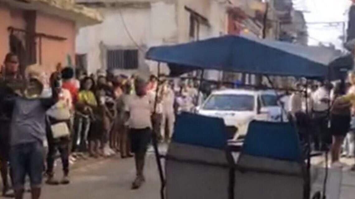 Insólita manifestación en las calles de Cuba: cientos protestan cantando en La Habana