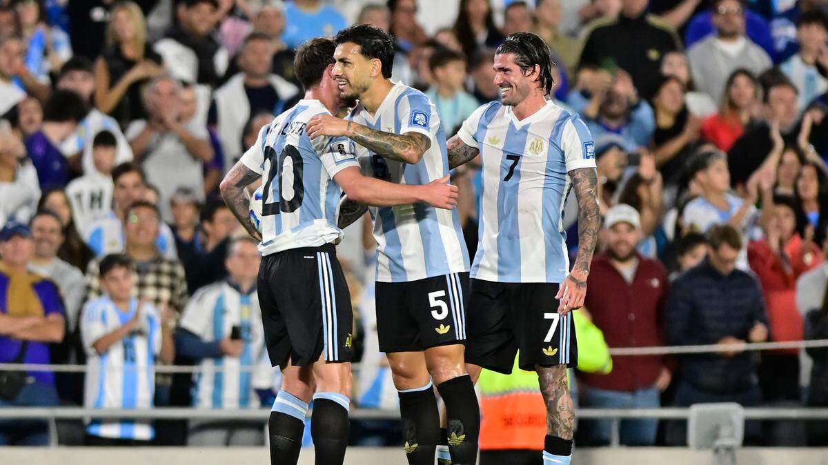 Con una goleada 4-1 a Brasil, Argentina celebró este martes por todo lo alto su clasificación al Mundial de 2026.