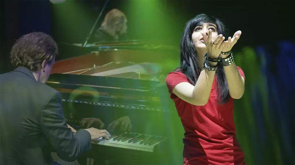 El ritmo y la rima brillan en Piano Slam en el Arsht Center.