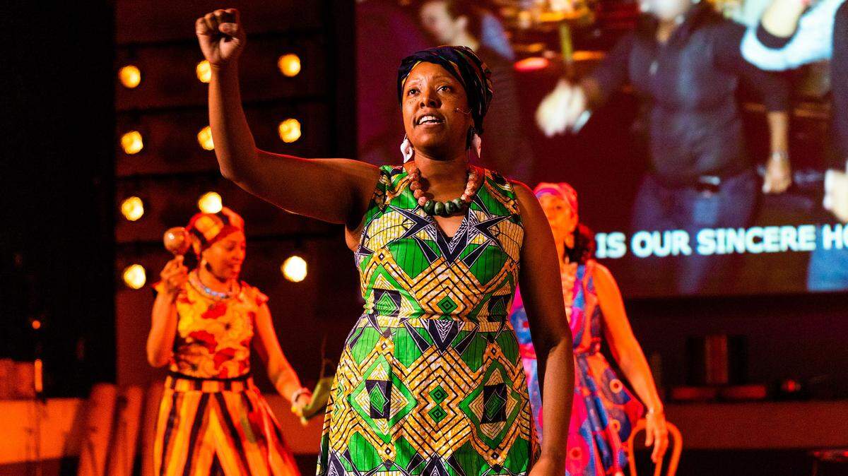 Betsayda Machado, voz líder de La Parranda El Clavo en una escena de ‘¡Viva La Parranda!’