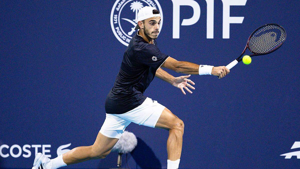El argentino Francisco Cerúndolo cayó  6-1 y 6-2 ante el alemán Alexander Zverev, en el partido de cuartos de final del Miami Open celebrado el 26 de marzo de 2026 en Miami Gardens.
