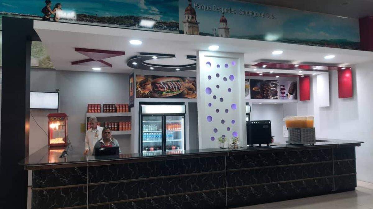 El 1 de enero de 2026, el Aeropuerto Internacional de La Habana, Cuba, inauguró el nuevo “Sol Club”, con la promesa a los viajeros de “una experiencia gastronómica excepcional”.