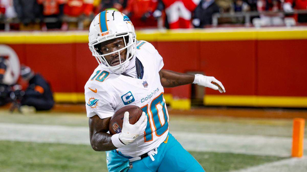Los Dolphins se lanzarán a la caza de un wide receiver para aliviar la carga ofensiva a sus principales armas como Tyreek Hill.