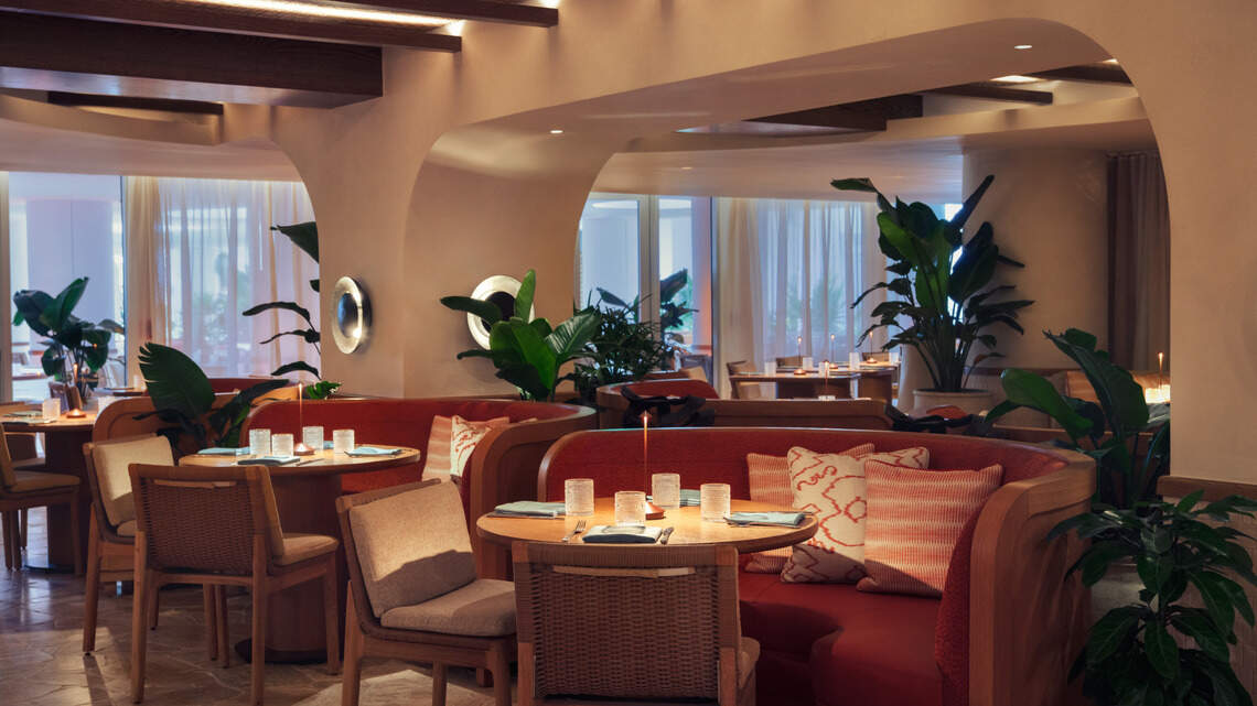 Vistas al mar y sabor a mar: José Andrés abre un nuevo restaurante en Miami Beach