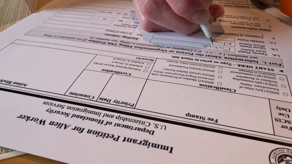 Las peticiones de evidencia o RFE son solicitudes de USCIS de más información y documentación para sustentar una petición de visa en Estados Unidos.