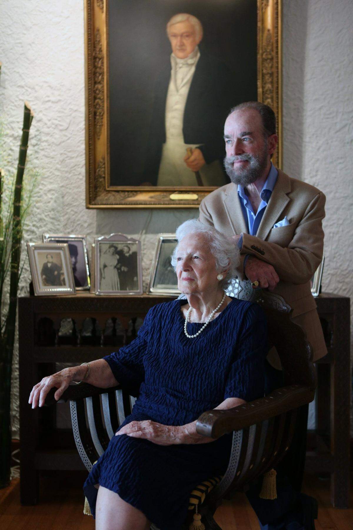 María Elena de Cárdenas with her son, Cuban-American businessman Luis de la Vega.