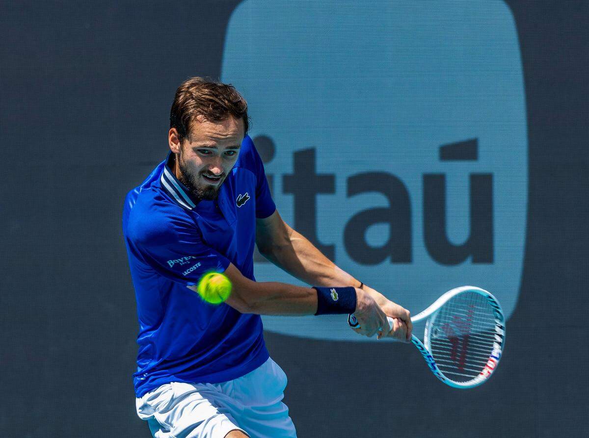 Daniil Medvedev superó 7-6 (5) y 6-0 al alemán Dominik Koepfer, el martes en el Miami Open.