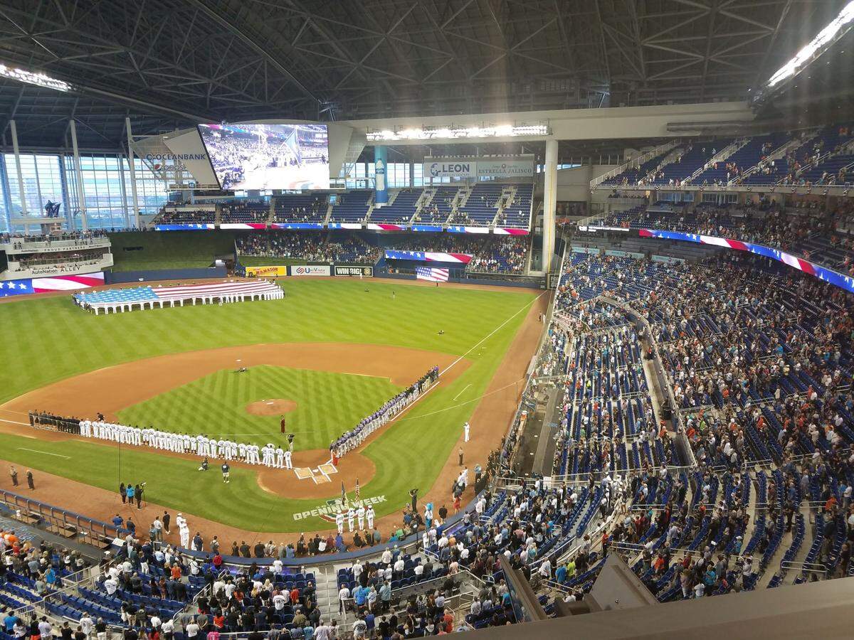 El alcalde de Miami-Dade, Carlos Giménez, anunció que planean abrir un centro de pruebas de COVID-19 en el estadio del equipo de béisbol los Marlins.