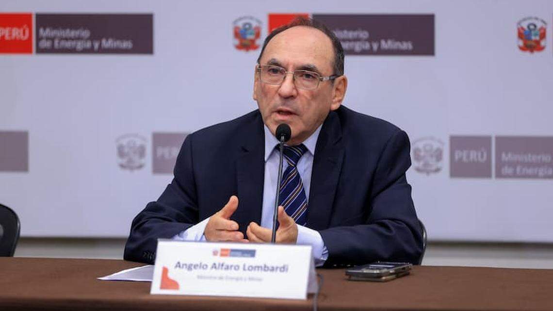 Una mujer acusa al ministro de Energía de Perú de haberla violado cuando tenía 16 años