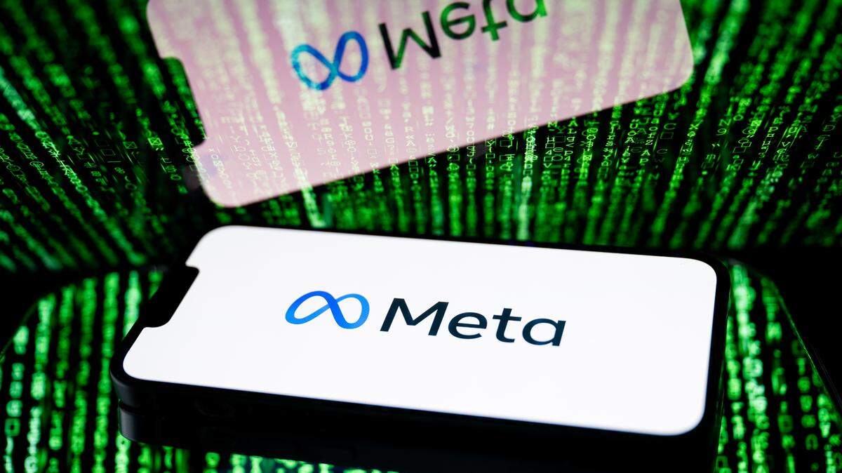 En esta ilustración fotográfica, se ve un logotipo de Meta en la pantalla de un teléfono inteligente.