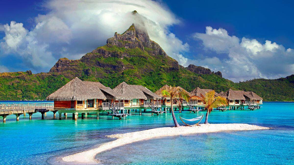 Imagen de bungalós en la isla de Bora Bora.