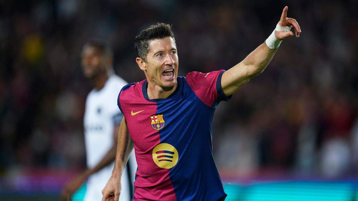 El delantero de Barcelona Robert Lewandowski celebra un gol en el partido de la Liga de Campeones ante el Young Boys, celebrado el 1ro de octubre de 2024 en Barcelona.