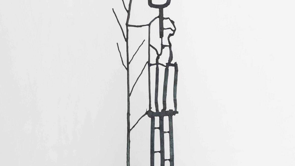 ‘Los Guerreros II’, 2006-2007, bronce, 94.4 x 11.8 x 15.7 pulgadas.