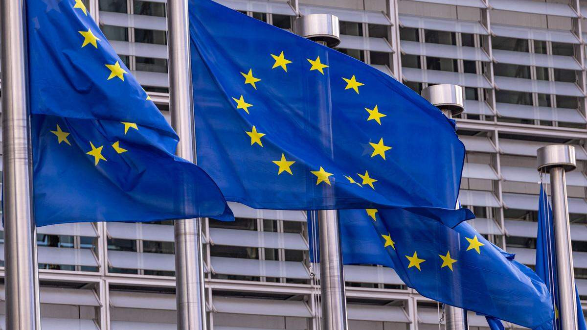 Los ministros de relaciones exteriores de la Unión Europea acuerdan el jueves no reconocer la victoria del gobernante de Venezuela Nicolás Maduro.