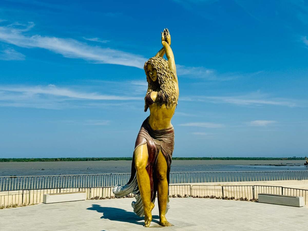 Estatua de Shakira en Baranquilla, Colombia