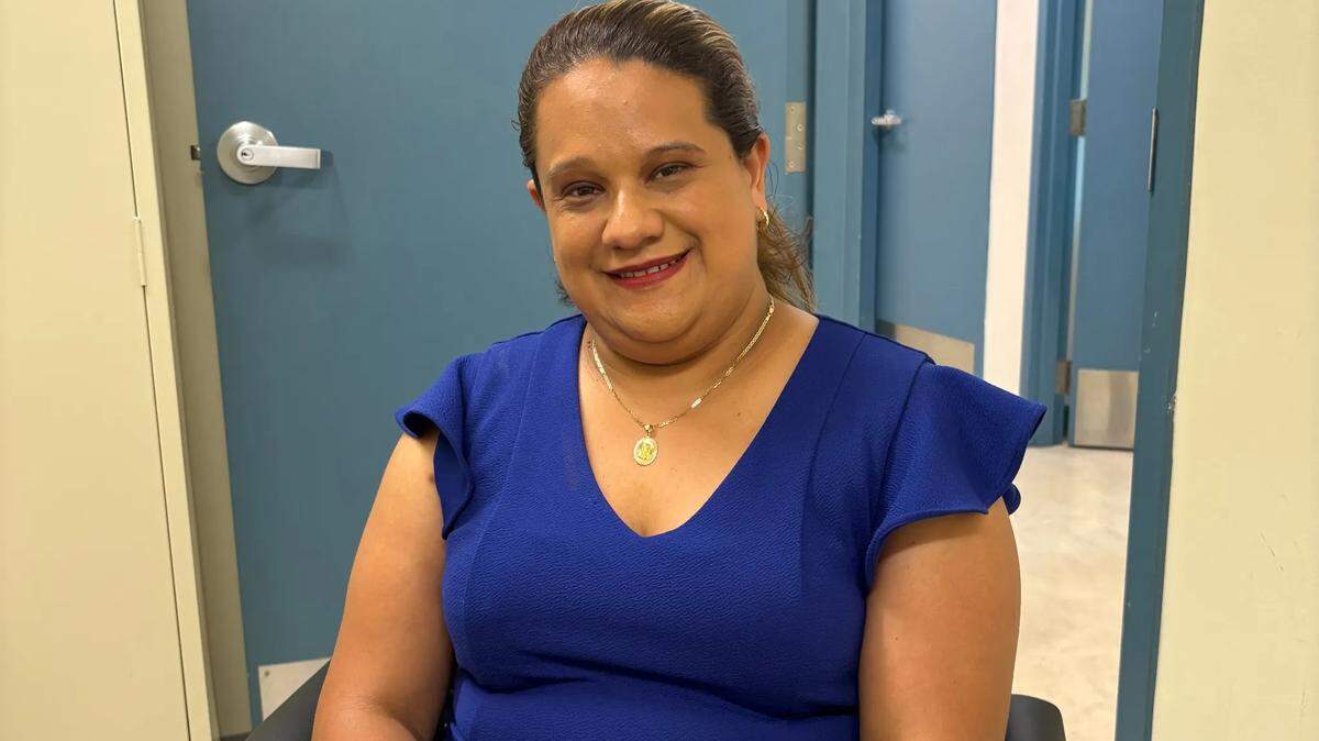 Josefina Muralles, de North Miami, Florida, tiene su cobertura médica a través del mercado de seguros establecido por la Ley de Cuidado de Salud a Bajo Precio (ACA). Muralles es una de millones de consumidores cuyos ingresos los vuelven elegibles para recibir subsidios para pagar las primas. Pero el año que viene, según Muralles, es posible que no pueda pagar sus primas si, como está previsto, a finales de año expiran los subsidios mejorados aprobados por ley en 2021, y prorrogados en 2022. El Congreso puede extender estos subsidios, pero aún no lo ha hecho.